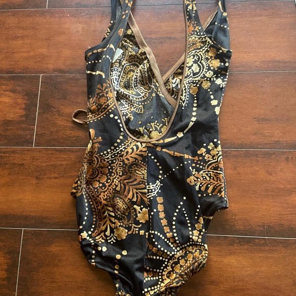 AMAZING Vintage One Piece Bathing Suit - Picture 4 of 4